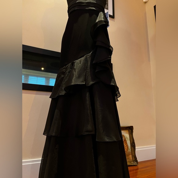 Aidan mattox formal dress - Picture 3 of 10